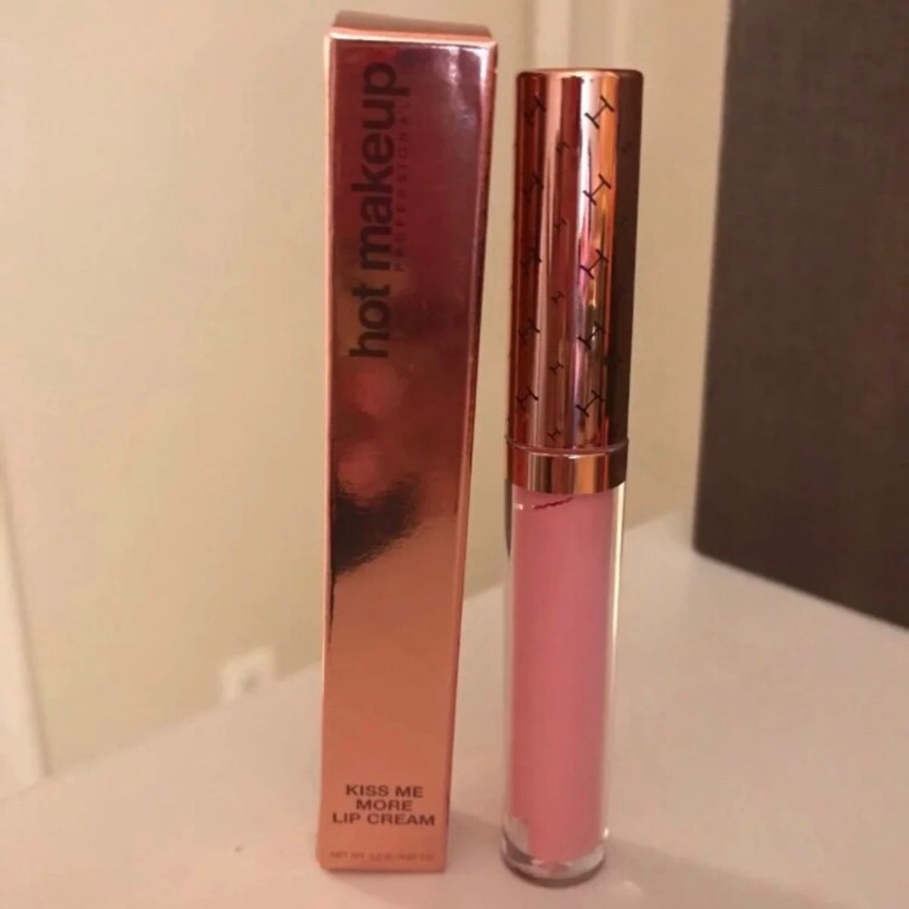 Hot Makeup Professional Lip Cream